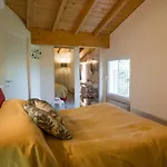 Guesthost - Silvana - Giulia & Michela With Terrace & Parking Apartment *