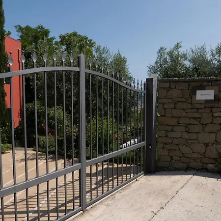 Guesthost - Silvana - Giulia & Michela With Terrace & Parking Perugia