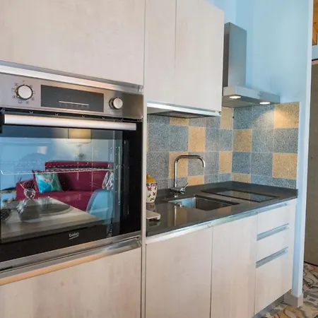 Silvana - Giulia & Michela With Terrace & Parking Apartment